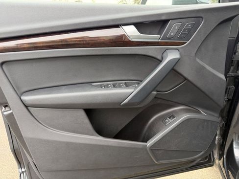 Used 2018 Audi Q5 2.0T Premium Plus w/ Premium Plus Package image 11