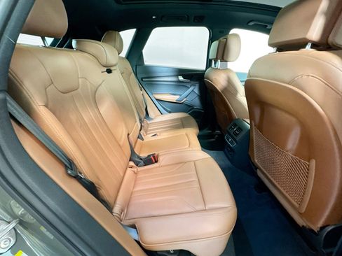 Used 2024 Audi Q5 e Premium Plus image 26