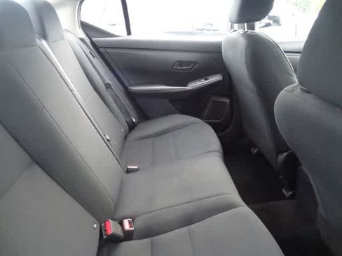 Used 2024 Nissan Sentra S FWD image 11