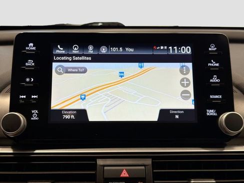 Used 2019 Honda Accord Touring image 11