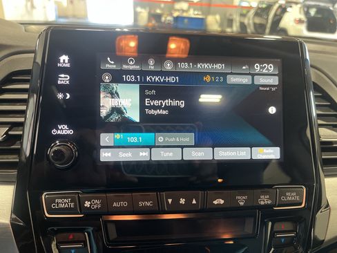 Used 2018 Honda Odyssey Elite image 33