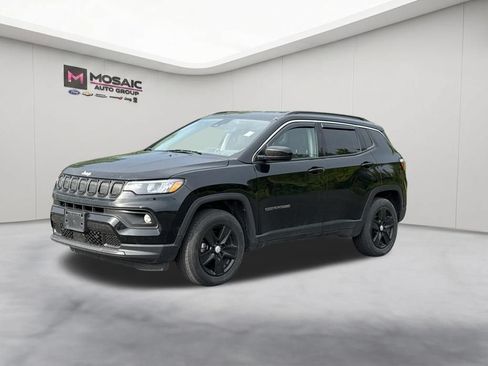 Used 2022 Jeep Compass Latitude AWD/4WD image 4