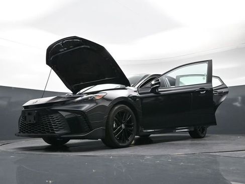 Used 2025 Toyota Camry SE FWD image 44