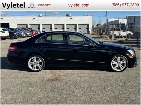 Used 2013 Mercedes-Benz E 350 4MATIC Sedan image 2