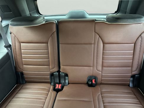 Used 2024 GMC Yukon Denali Ultimate image 8