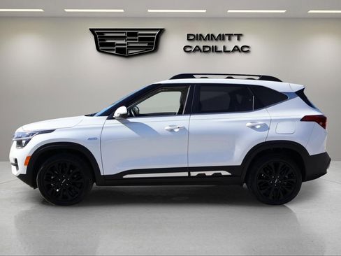 Used 2022 Kia Seltos Nightfall Edition image 2