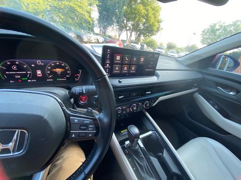 Used 2023 Honda Accord Touring image 24