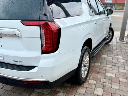 Used 2023 GMC Yukon XL SLT AWD/4WD image 28