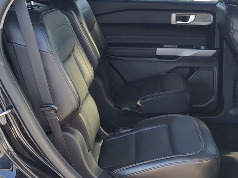 Used 2024 Ford Explorer Limited image 22