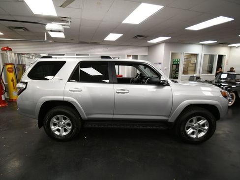 Certified 2024 Toyota 4Runner SR5 Premium image 8