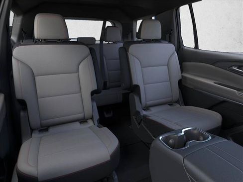 New 2026 Chevrolet Traverse LT w/ Sun and Wheel Package FWD image 17