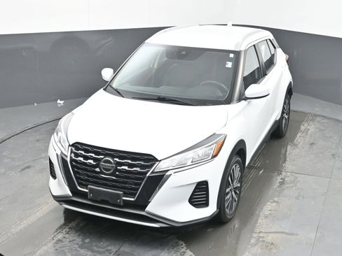 Used 2021 Nissan Kicks SV image 28