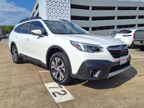 Used 2020 Subaru Outback Limited image 2