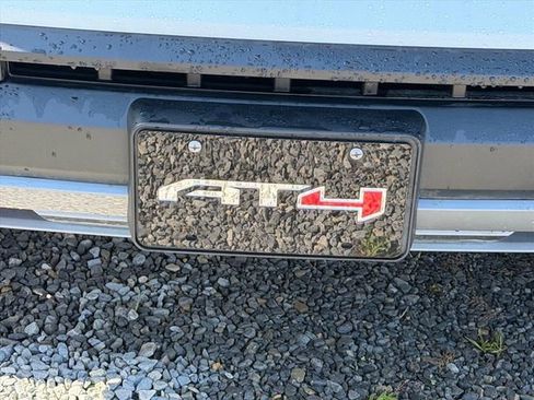 Used 2024 GMC Canyon AT4 image 7