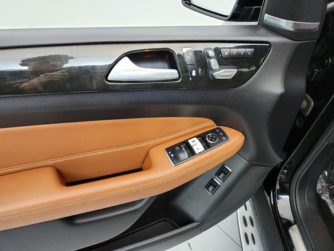 Used 2018 Mercedes-Benz GLS 450 4MATIC image 23