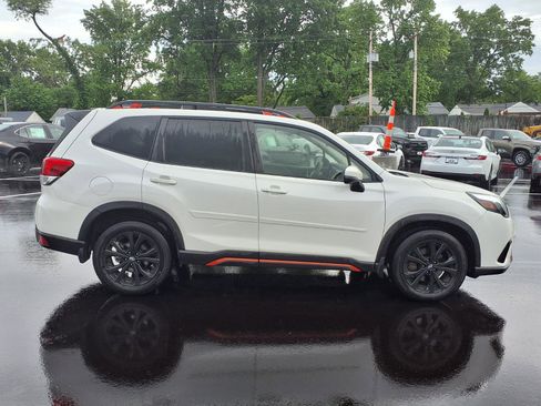 Used 2024 Subaru Forester Sport AWD/4WD image 2