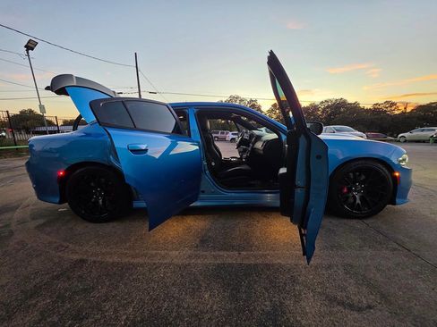 Used 2016 Dodge Charger R/T Scat Pack w/ Technology Group image 55