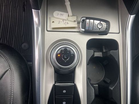 Used 2022 Ford Explorer XLT w/ Equipment Group 202A image 16