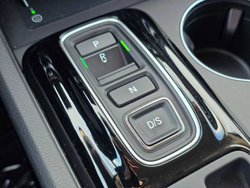 Used 2025 Honda Pilot EX-L image 37