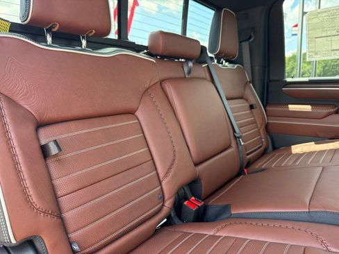 New 2026 GMC Sierra 2500 Denali Ultimate AWD/4WD image 19