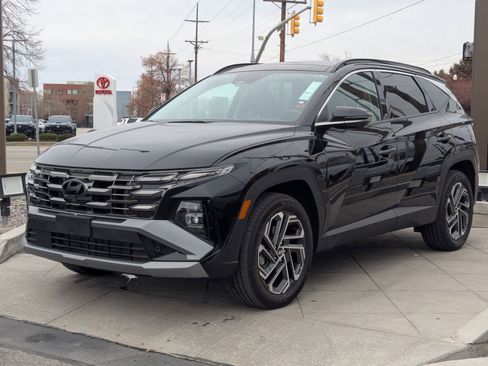 Certified 2025 Hyundai Tucson Limited image 10