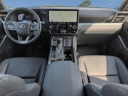 Used 2025 Lexus GX 550 w/ Accessory Package (2T) AWD/4WD image 27