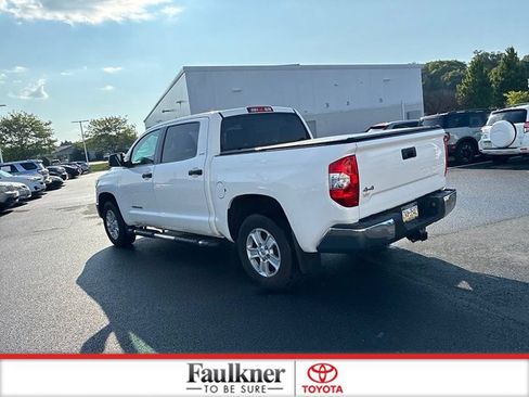 Certified 2019 Toyota Tundra SR5 AWD/4WD image 11