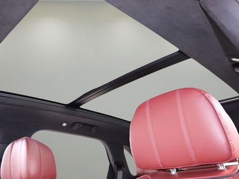 New 2025 Bentley Bentayga image 32