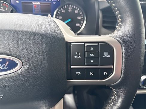 Used 2024 Ford Expedition XLT image 28