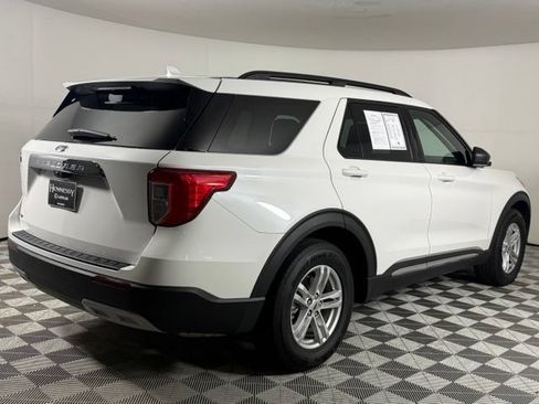 Used 2023 Ford Explorer XLT w/ Equipment Group 202A RWD image 15