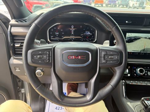 Used 2024 GMC Sierra 1500 AT4 w/ Technology Package image 15