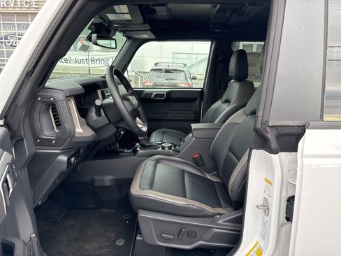 New 2025 Ford Bronco Outer Banks w/ Sasquatch Package image 22