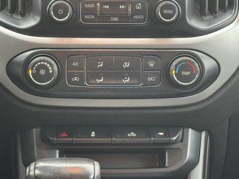 Used 2018 Chevrolet Colorado LT AWD/4WD image 16