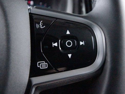 Certified 2025 Volvo XC60 B5 Plus image 22