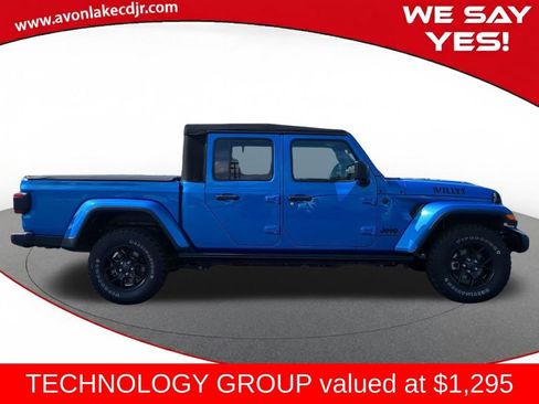 Used 2024 Jeep Gladiator Sport image 7