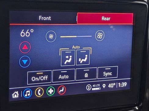 Used 2022 Chevrolet Traverse LT AWD/4WD image 40