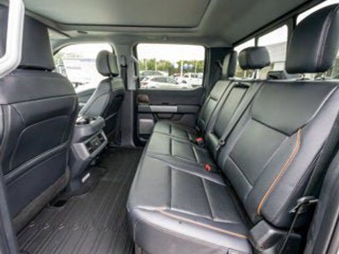 New 2026 Ford F250 Lariat w/ Black Appearance Package image 18