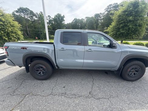 Used 2025 Nissan Frontier PRO-4X AWD/4WD image 10