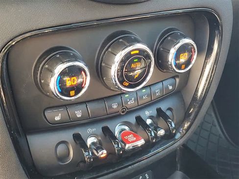 Used 2017 MINI Cooper Clubman S image 29