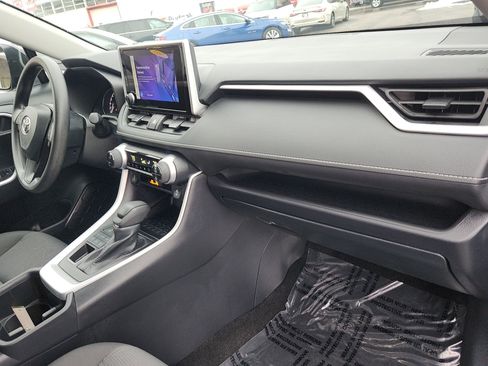 Certified 2025 Toyota RAV4 XLE image 31