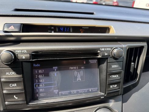 Used 2014 Toyota RAV4 LE FWD image 26