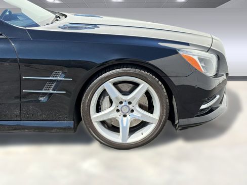 Used 2013 Mercedes-Benz SL 550 w/ Premium Pkg image 12