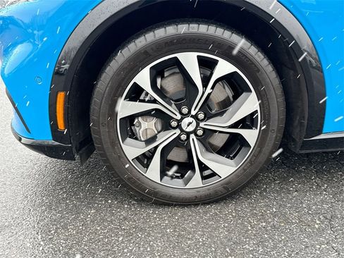 Used 2022 Ford Mustang Mach-E Premium image 19