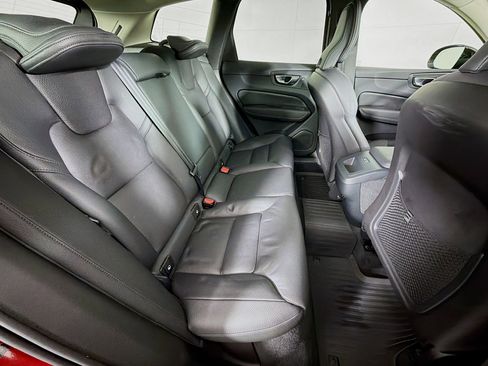Used 2024 Volvo XC60 B5 Plus w/ Climate Package image 29