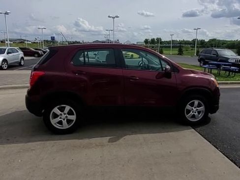 Used 2016 Chevrolet Trax LS AWD/4WD image 9