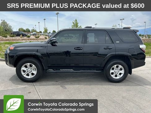 Used 2024 Toyota 4Runner SR5 Premium w/ SR5 Premium Package AWD/4WD image 4