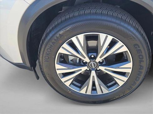 Used 2023 Nissan Rogue SV AWD/4WD image 29