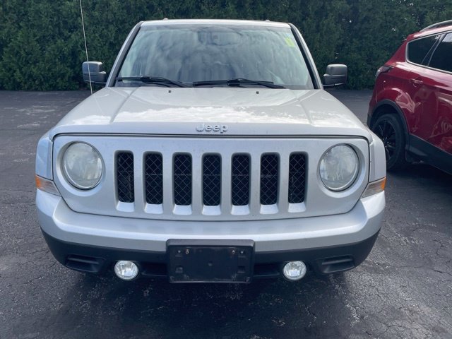 Used 2013 Jeep Patriot Latitude w/ Sun/Sound Group FWD image 2