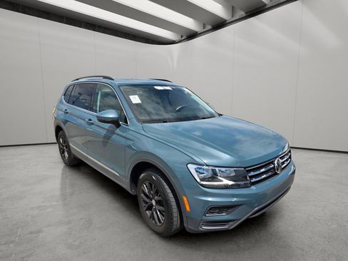 Used 2020 Volkswagen Tiguan SE w/ Panoramic Sunroof Package FWD image 14
