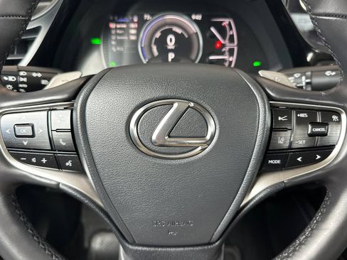 Used 2025 Lexus ES 300h w/ Premium Package FWD image 18